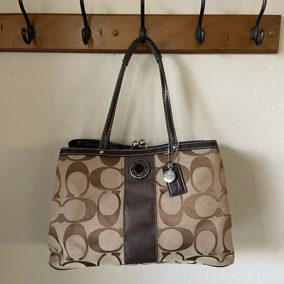 Coach Handbags - Coach Kisslock Frame Satchel